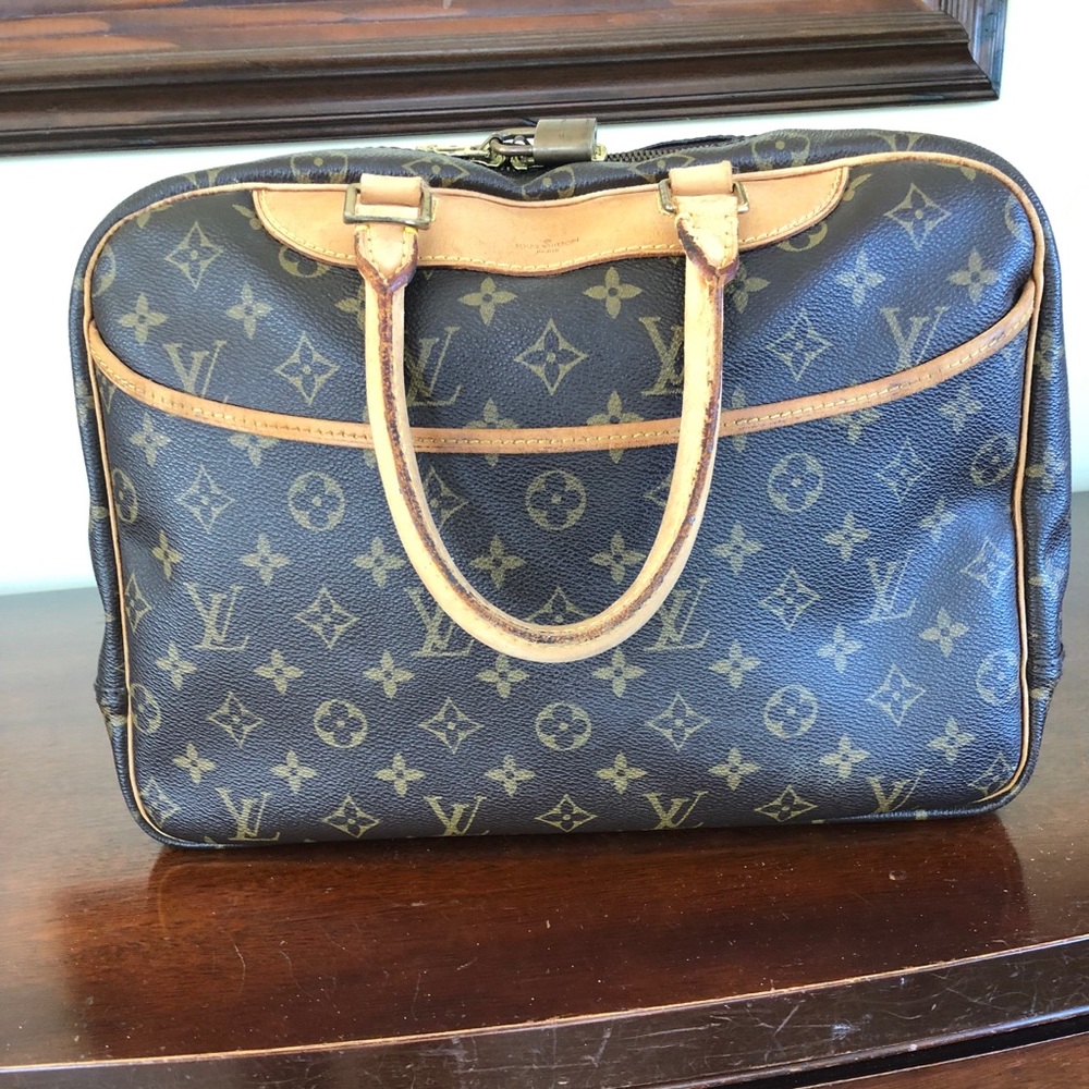 Louis Vuitton Authentic Deauville bag